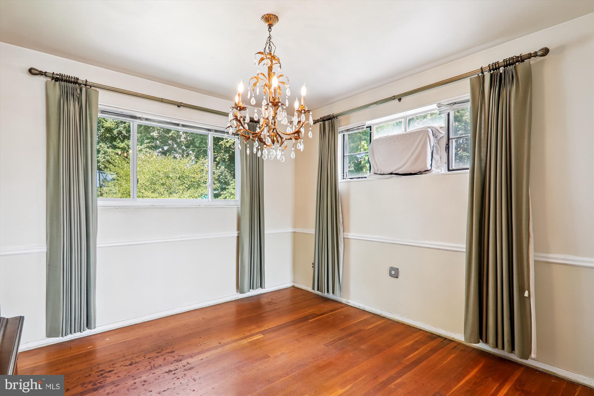 9507 Adelphi Road Silver Spring, MD 20903 - Photo 9 of 41 Dining Room