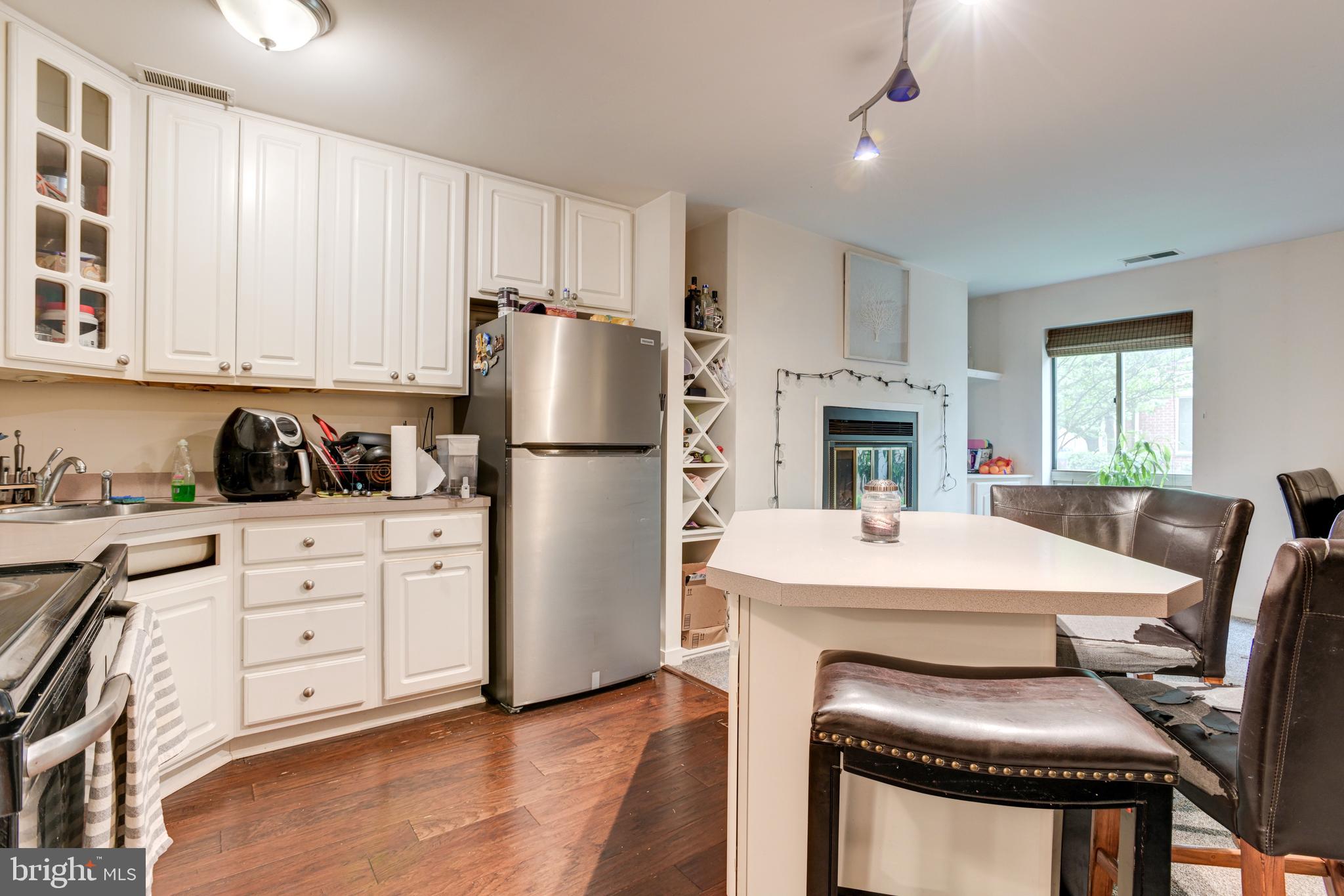 28 Andrew Place, Unit R124 Baltimore, MD 21201 - Photo 3 of 19 Gallery Image 3