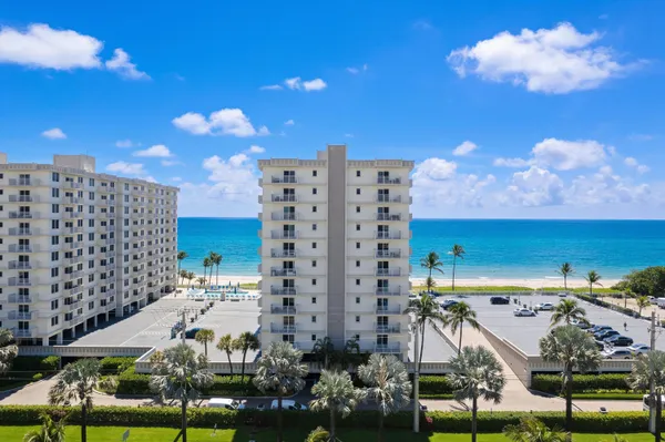 $800,000 | 3301 South Ocean Boulevard, Unit 109, Highland Beach, FL 33487