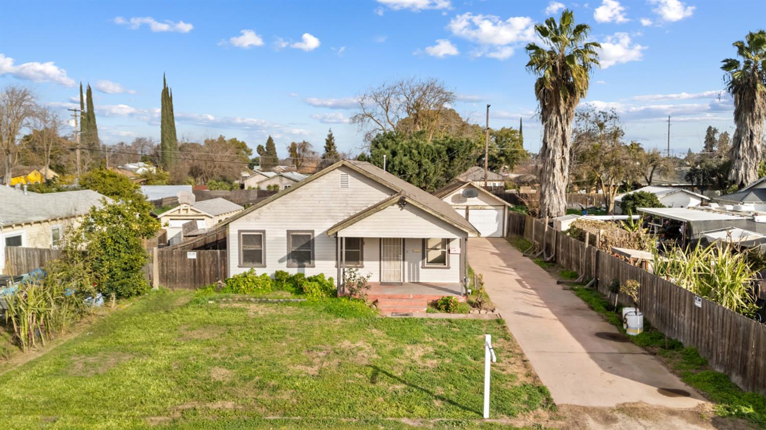 1438 Normandy Drive Modesto, CA 95351 - Photo 3 of 21