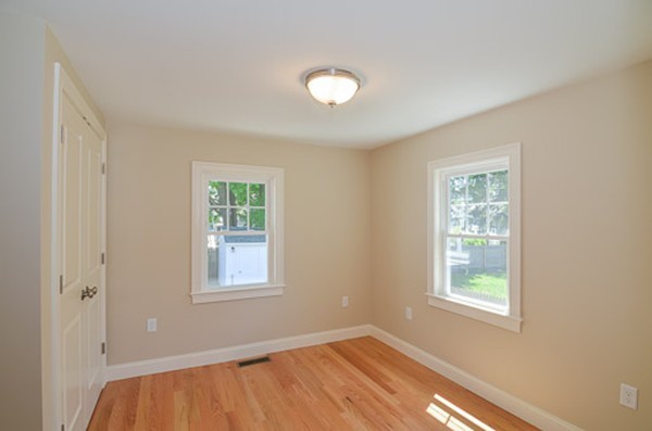 62 Edward Road Watertown, MA 02472 - Photo 5 of 20 Gallery Image 5