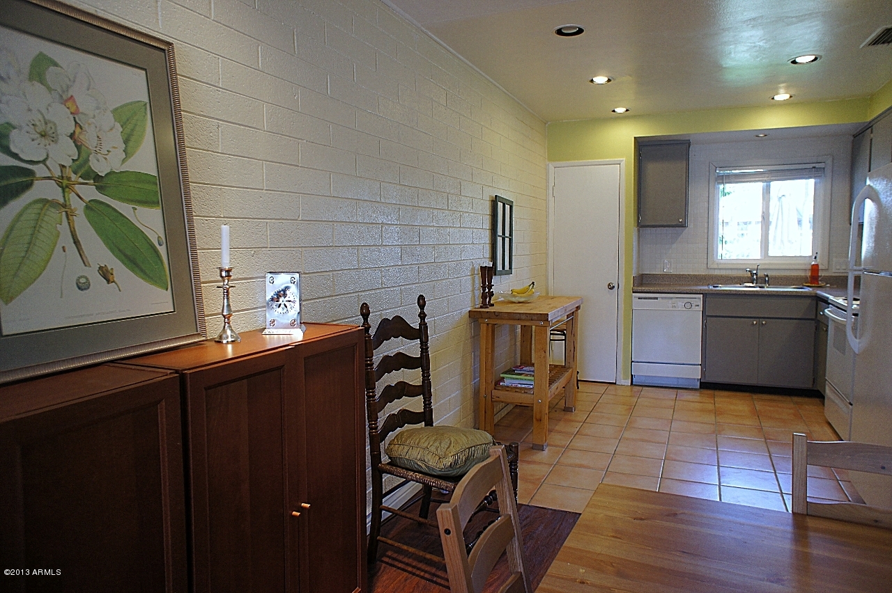 1450 East Bethany Home Road, Unit 15 Phoenix, AZ 85014 - Photo 17 of 30 DSC04659