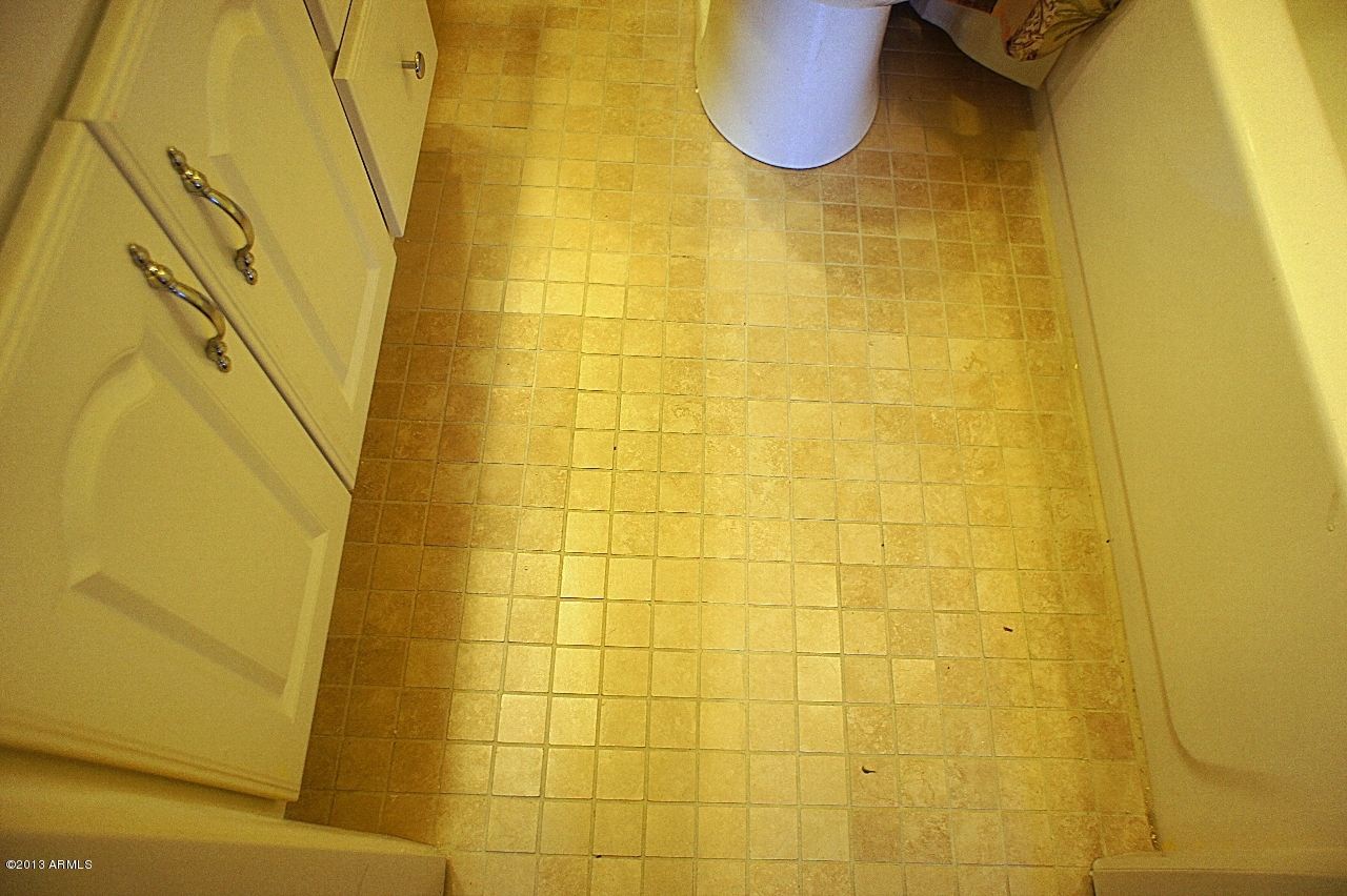 1450 East Bethany Home Road, Unit 15 Phoenix, AZ 85014 - Photo 21 of 30 DSC04664