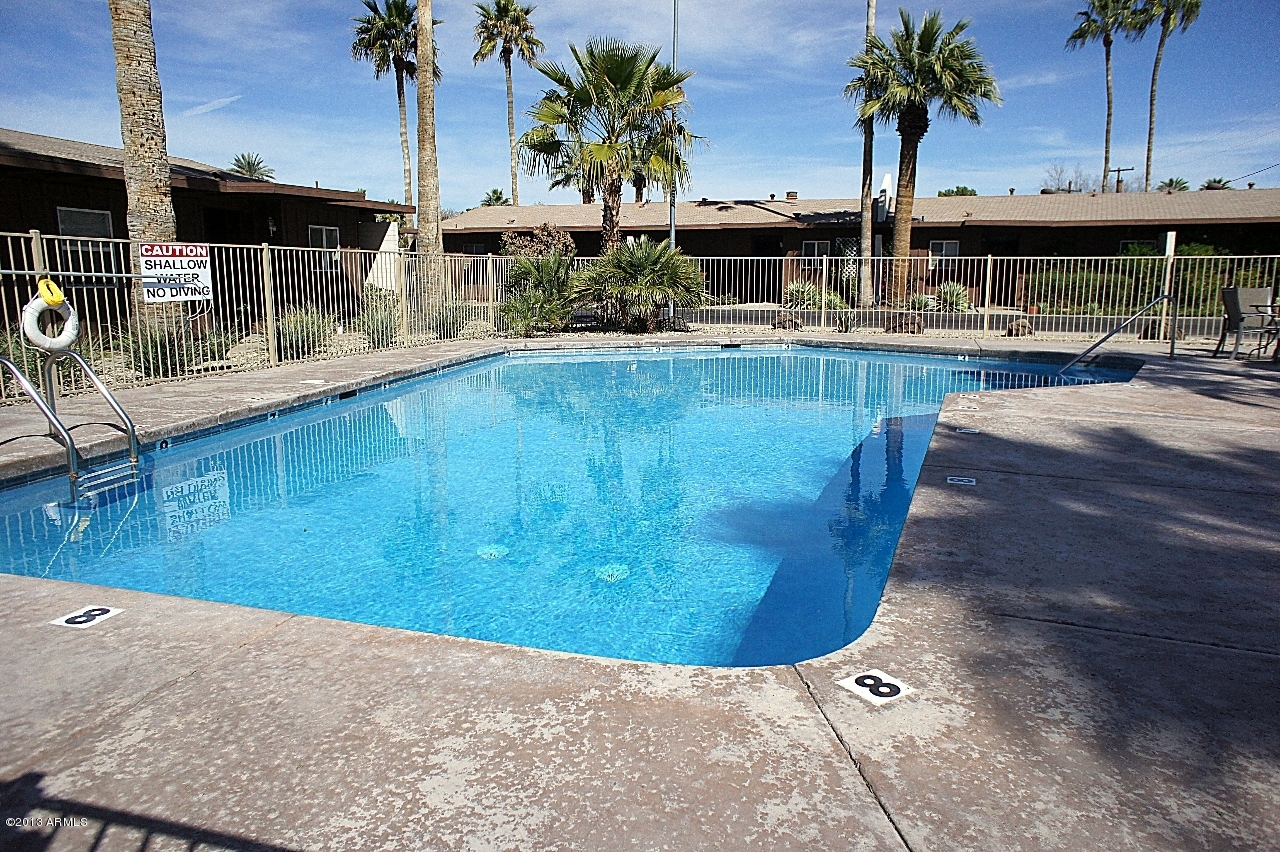 1450 East Bethany Home Road, Unit 15 Phoenix, AZ 85014 - Photo 3 of 30 DSC04639
