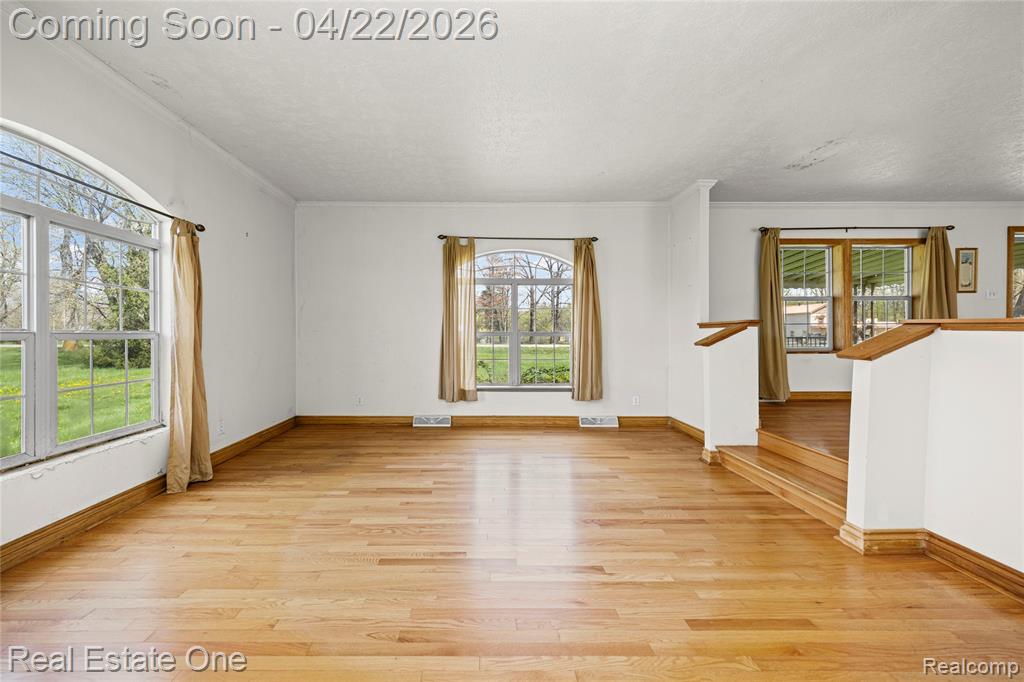 26996 Sumpter Road Belleville, MI 48111 - Photo 16 of 32