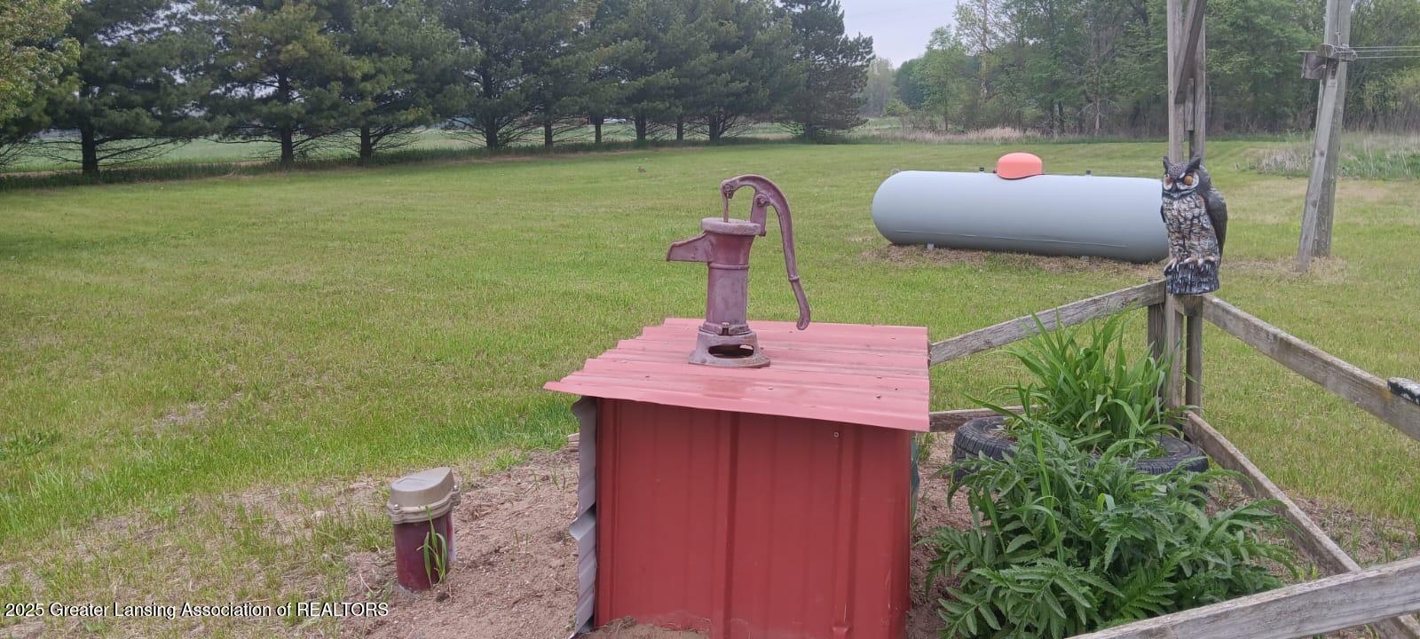11173 Bennett Road Sumner, MI 48889 - Photo 33 of 56 bd1e4560-38ac-4f11-a675-923f6dd47e43
