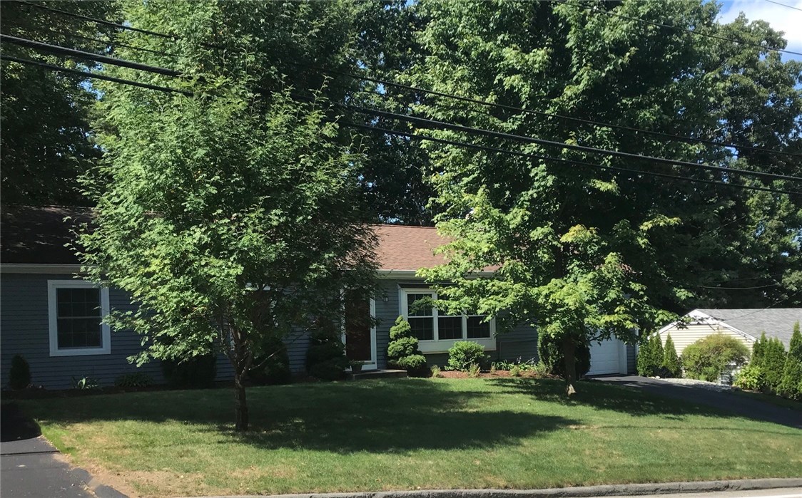 143 Diamond Hill Road Warwick, RI 02886 - Photo 2 of 18