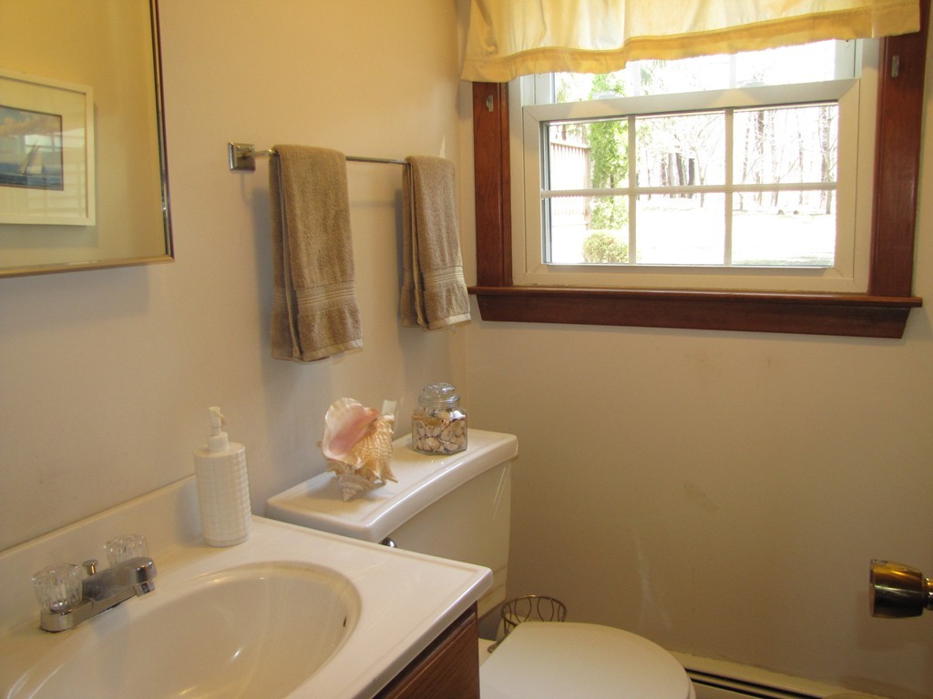 7 West Allen Ridge Road East Longmeadow, MA 01028 - Photo 21 of 27
