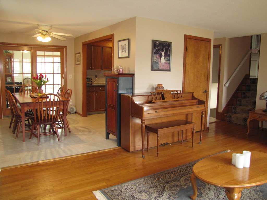 7 West Allen Ridge Road East Longmeadow, MA 01028 - Photo 7 of 27