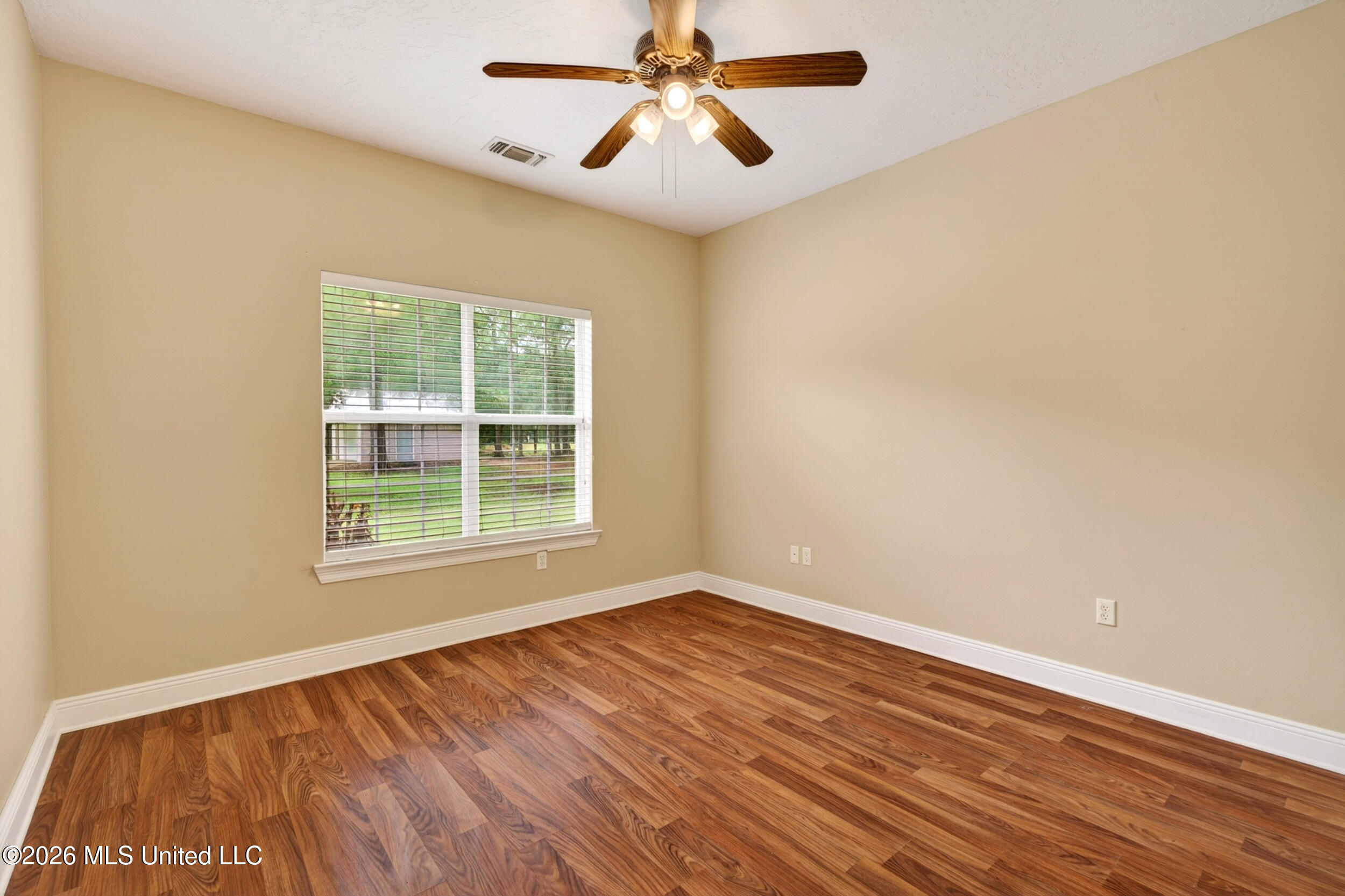17 JM Carnell Road Poplarville, MS 39470 - Photo 37 of 65 37_37_bedroom2