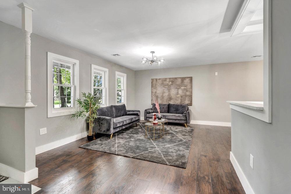 133 Captain Road Manahawkin, NJ 08050 - Photo 4 of 14