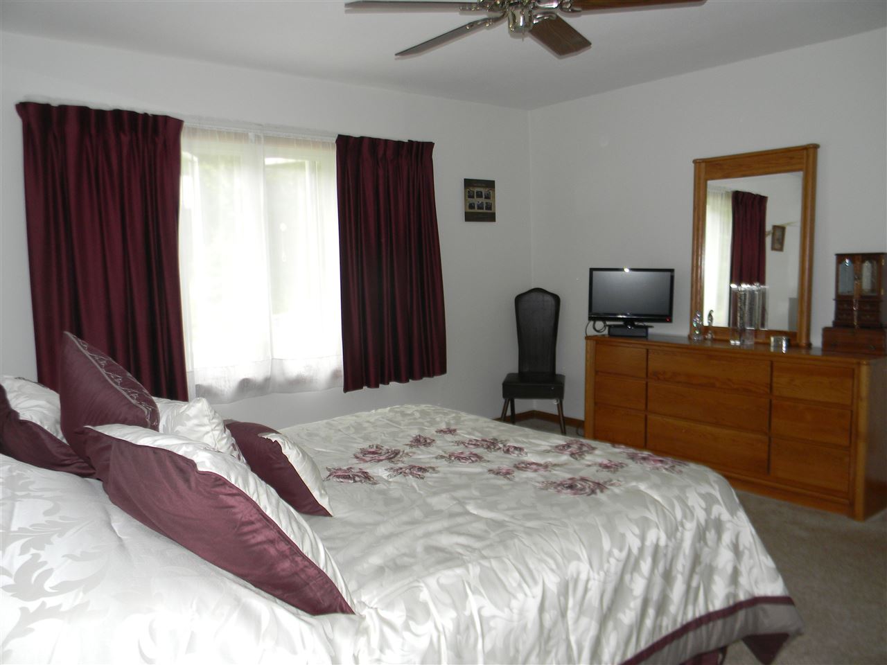 32 Griffin Road Londonderry, NH 03053 - Photo 18 of 36