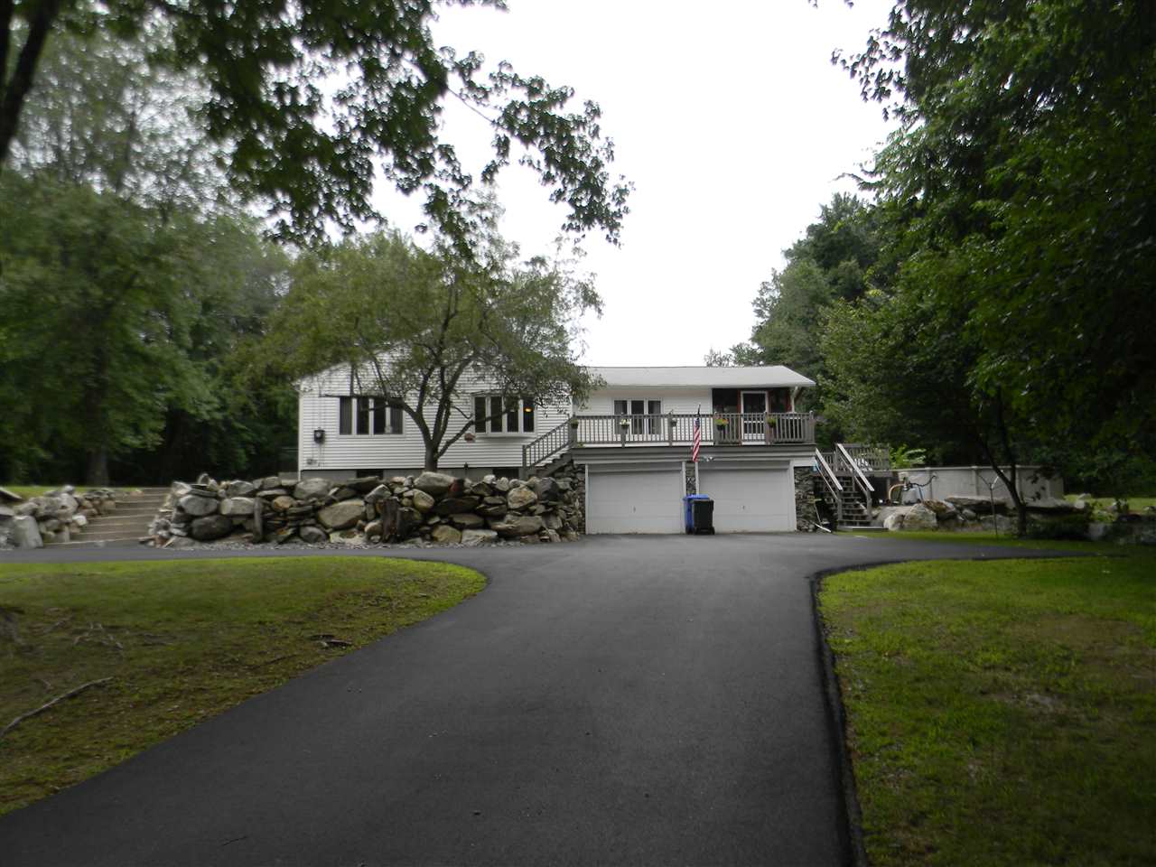 32 Griffin Road Londonderry, NH 03053 - Photo 31 of 36