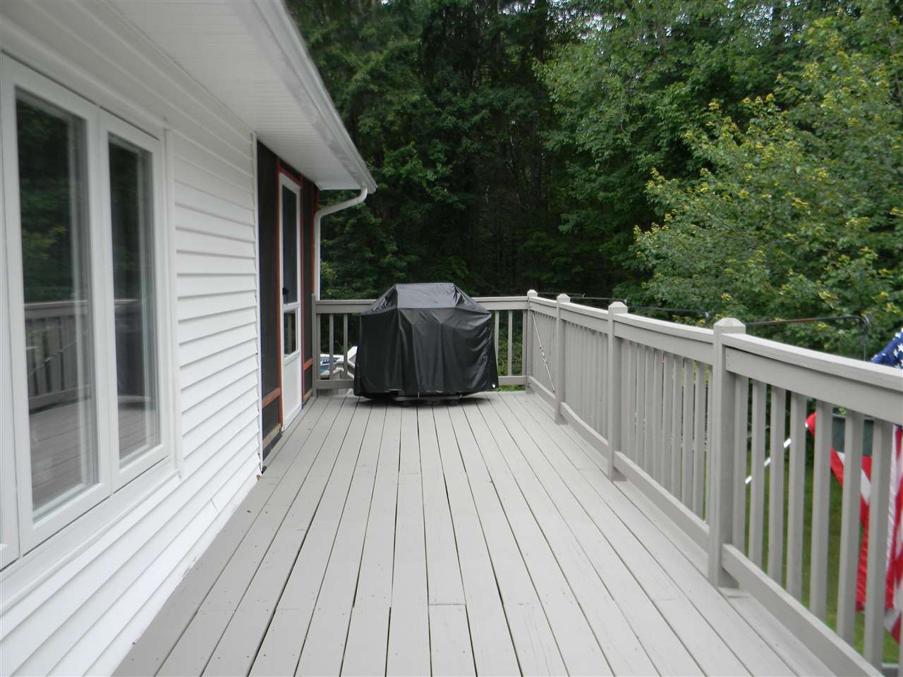 32 Griffin Road Londonderry, NH 03053 - Photo 6 of 36