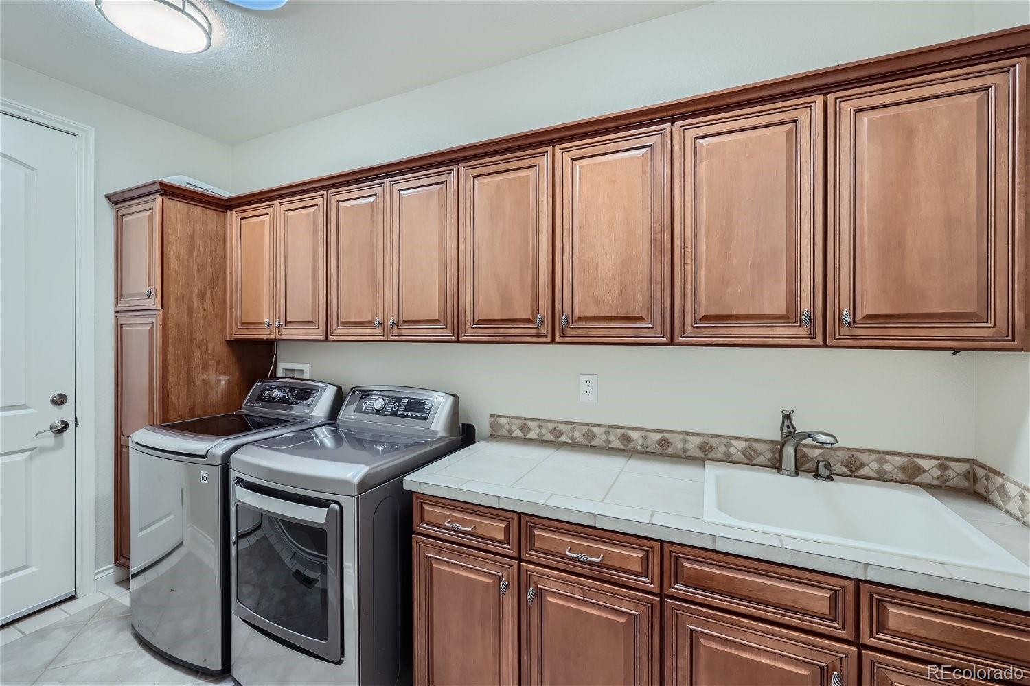 4320 Chateau Ridge Road Castle Rock, CO 80108 - Photo 24 of 32 Gallery Image 24
