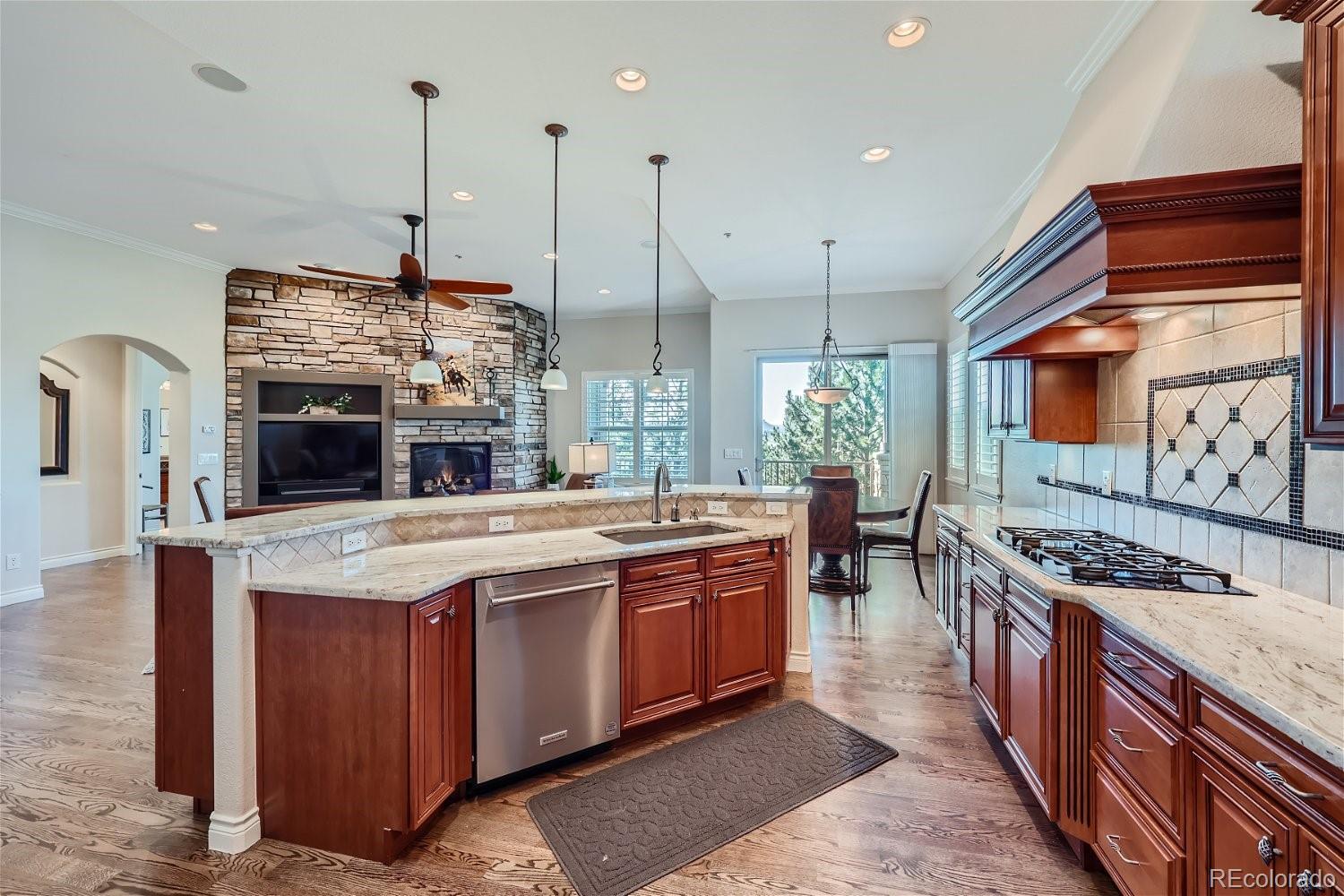 4320 Chateau Ridge Road Castle Rock, CO 80108 - Photo 7 of 32 Gallery Image 7