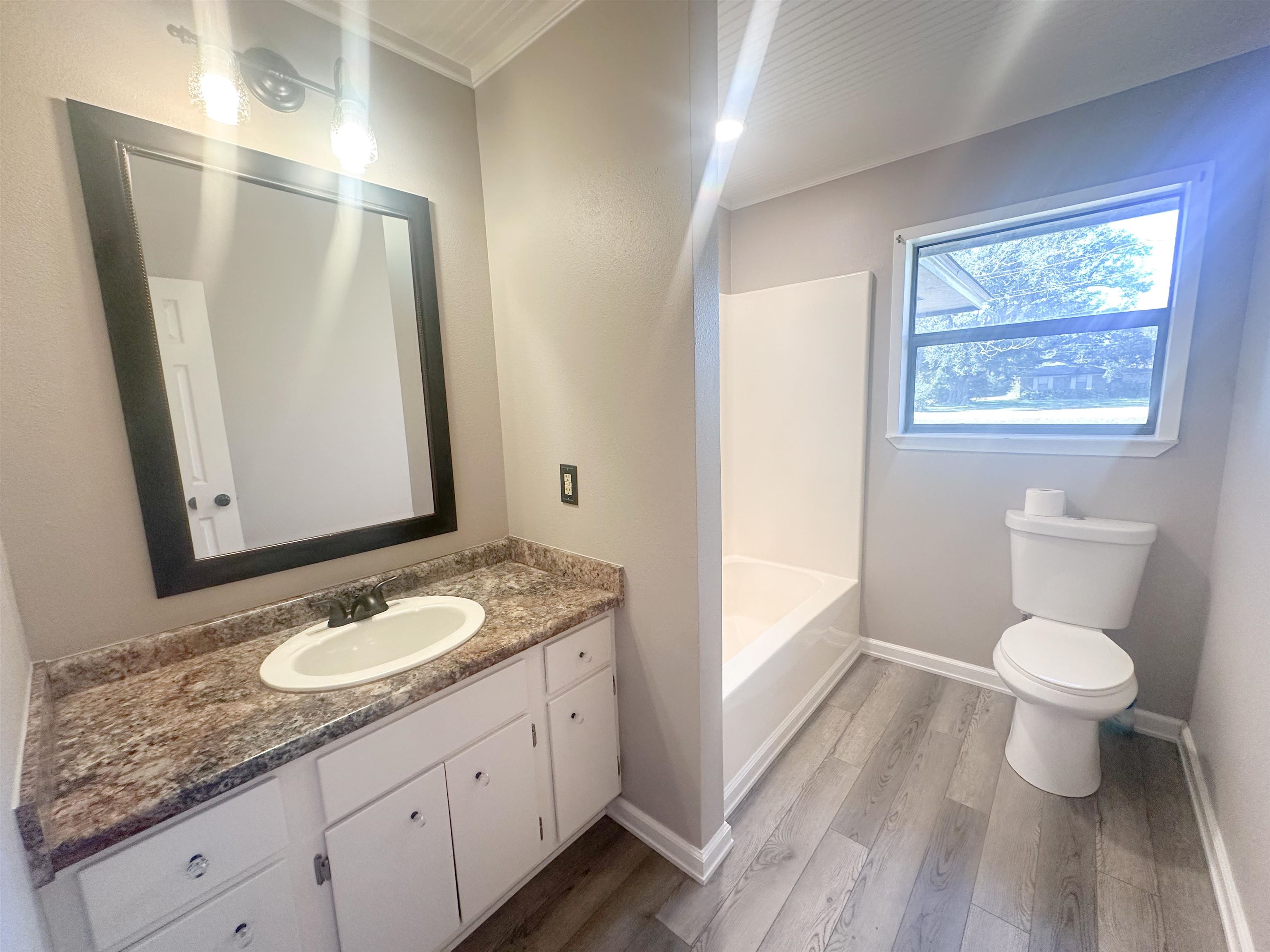 1104 North Pine Street Foley, AL 36535 - Photo 20 of 35 Bathroom