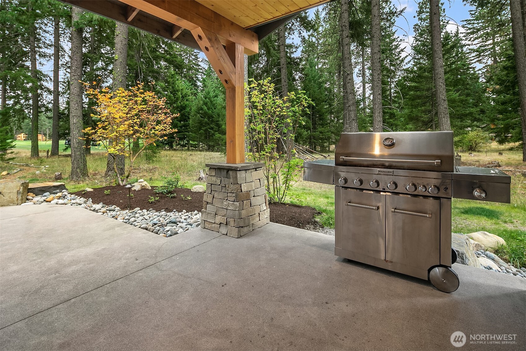 1380 Larkspur Loop Cle Elum, WA 98922 - Photo 14 of 40 a view of outdoor space and barbecue grill