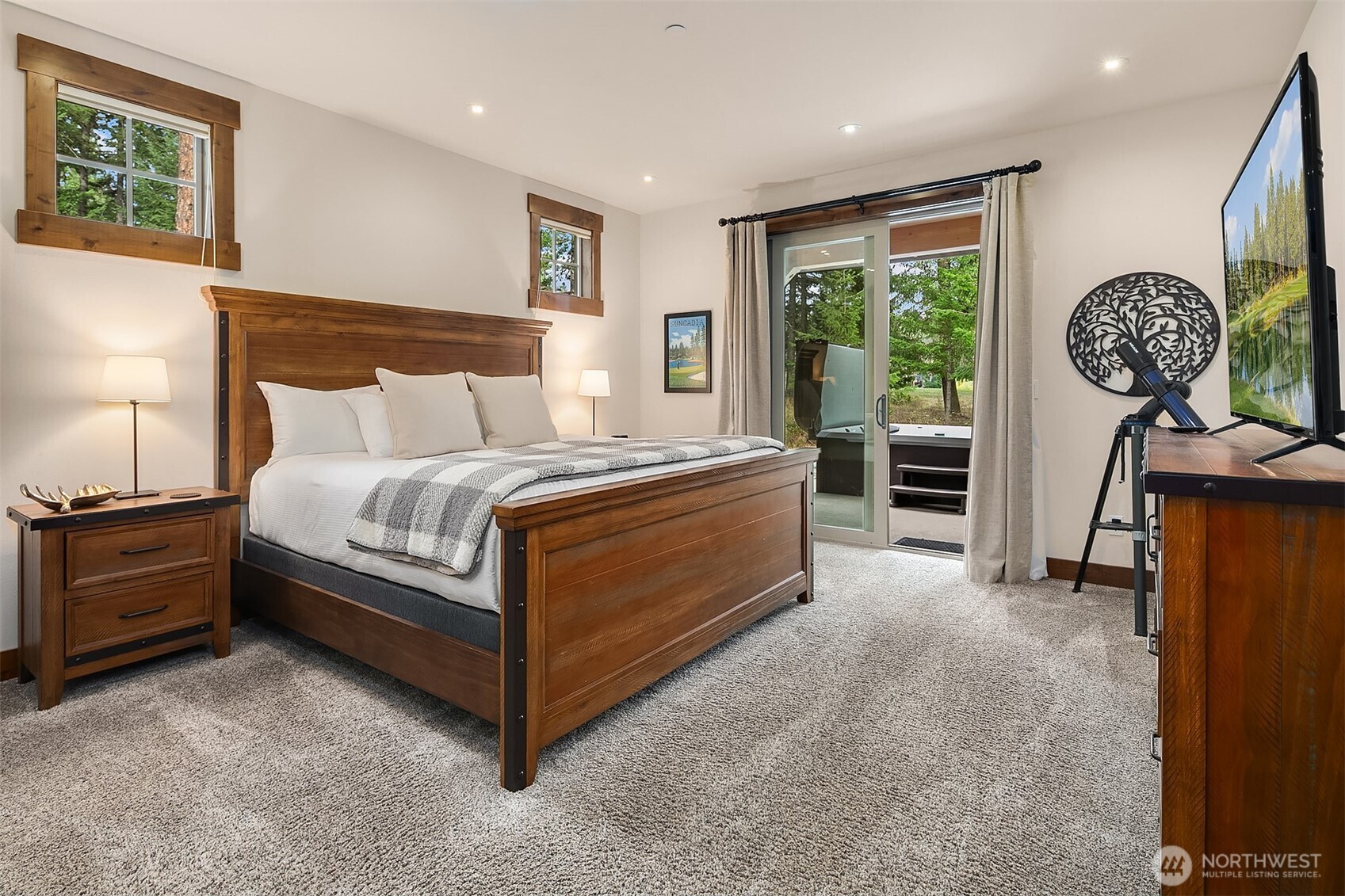 1380 Larkspur Loop Cle Elum, WA 98922 - Photo 15 of 40 a bed room with a bed and a window