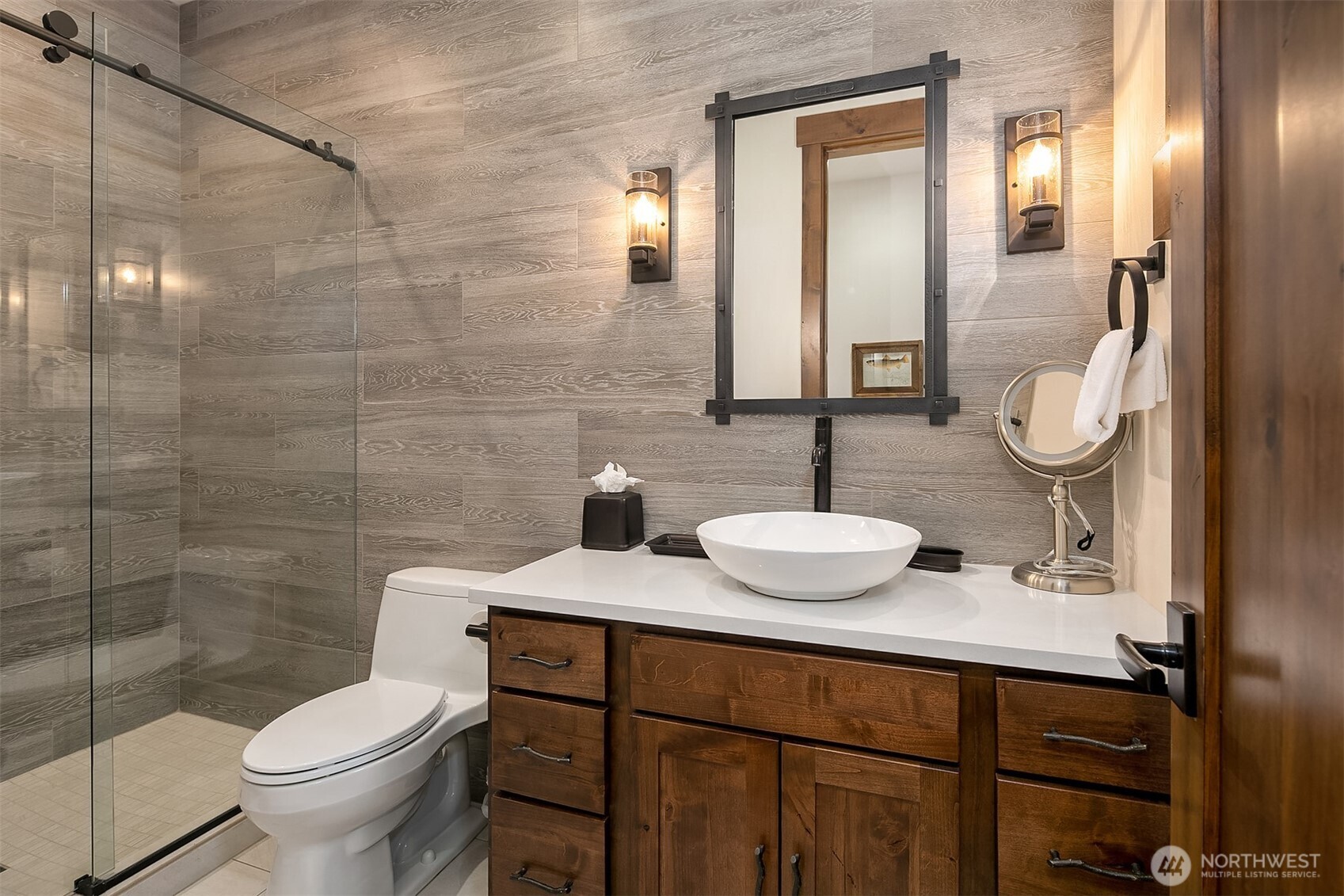 1380 Larkspur Loop Cle Elum, WA 98922 - Photo 20 of 40 a bathroom with a sink a toilet and shower