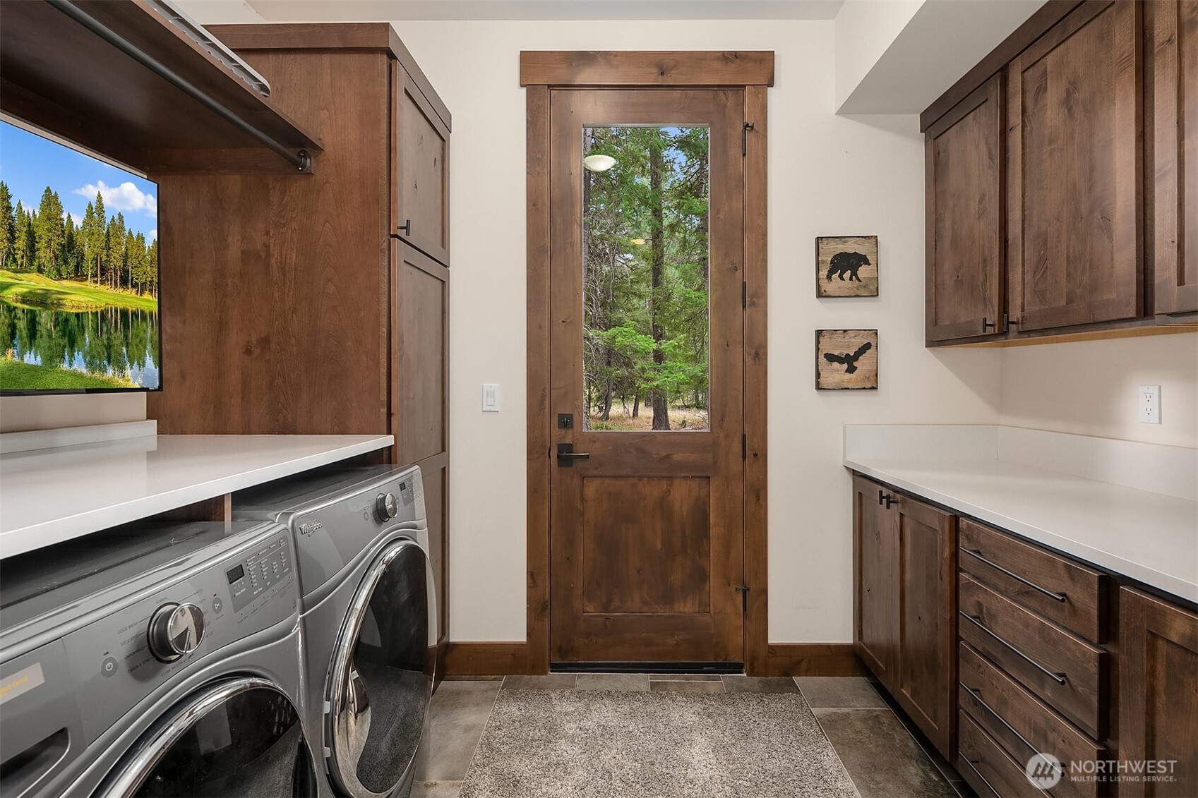 1380 Larkspur Loop Cle Elum, WA 98922 - Photo 21 of 40 a utility room with dryer and washer