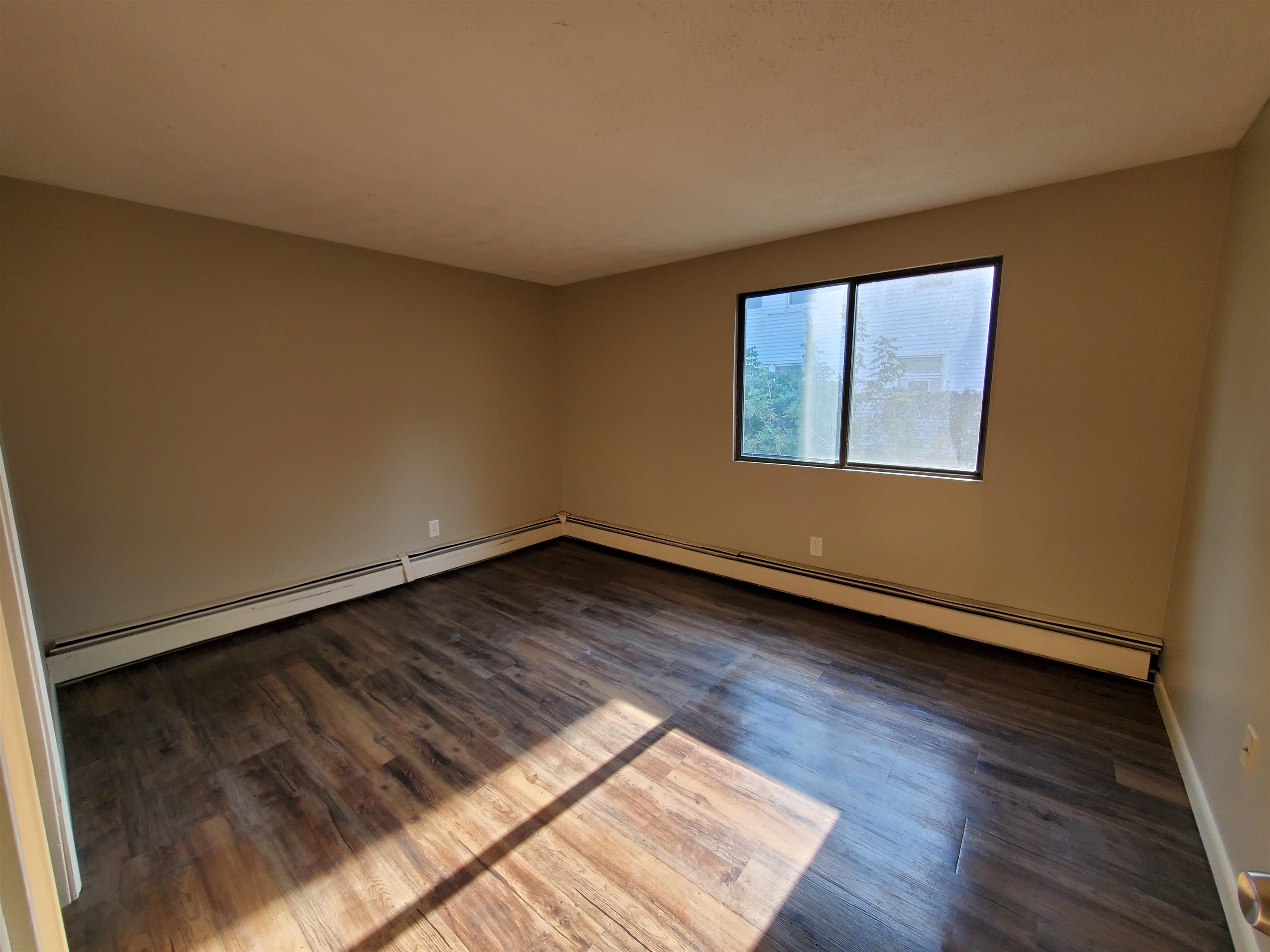 35 Log Street, Unit 2E Manchester, NH 03102 - Photo 3 of 8