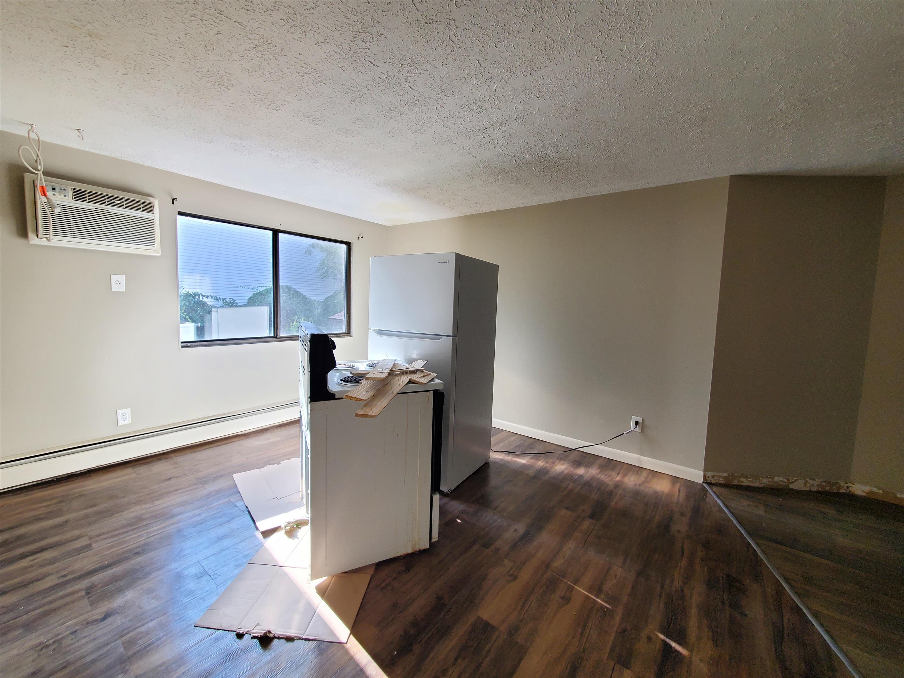 35 Log Street, Unit 2E Manchester, NH 03102 - Photo 4 of 8