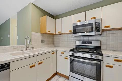 $364,999 | 4305 Bonnell Vista Cove, Unit A6, Austin, TX 78731