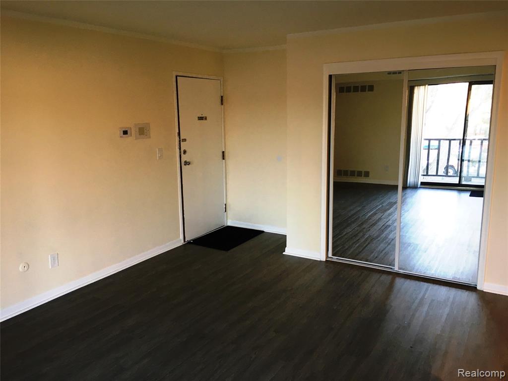 256 East 13 Mile Road Madison Heights, MI 48071 - Photo 8 of 11