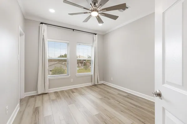 $1,249,995 | 2534 Cliff Drive, Dickinson, TX 77539