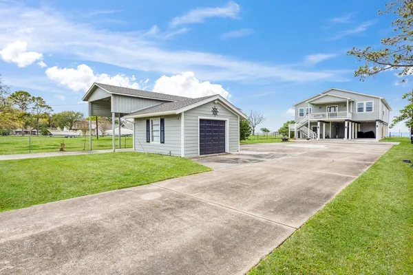 $1,249,995 | 2534 Cliff Drive, Dickinson, TX 77539