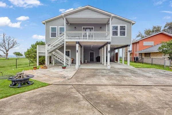 $1,249,995 | 2534 Cliff Drive, Dickinson, TX 77539