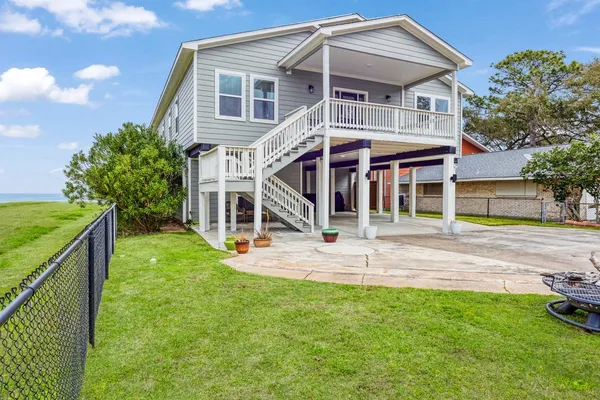 $1,249,995 | 2534 Cliff Drive, Dickinson, TX 77539