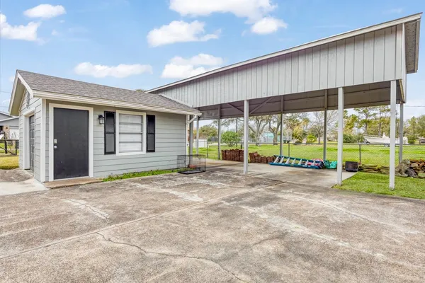 $1,249,995 | 2534 Cliff Drive, Dickinson, TX 77539