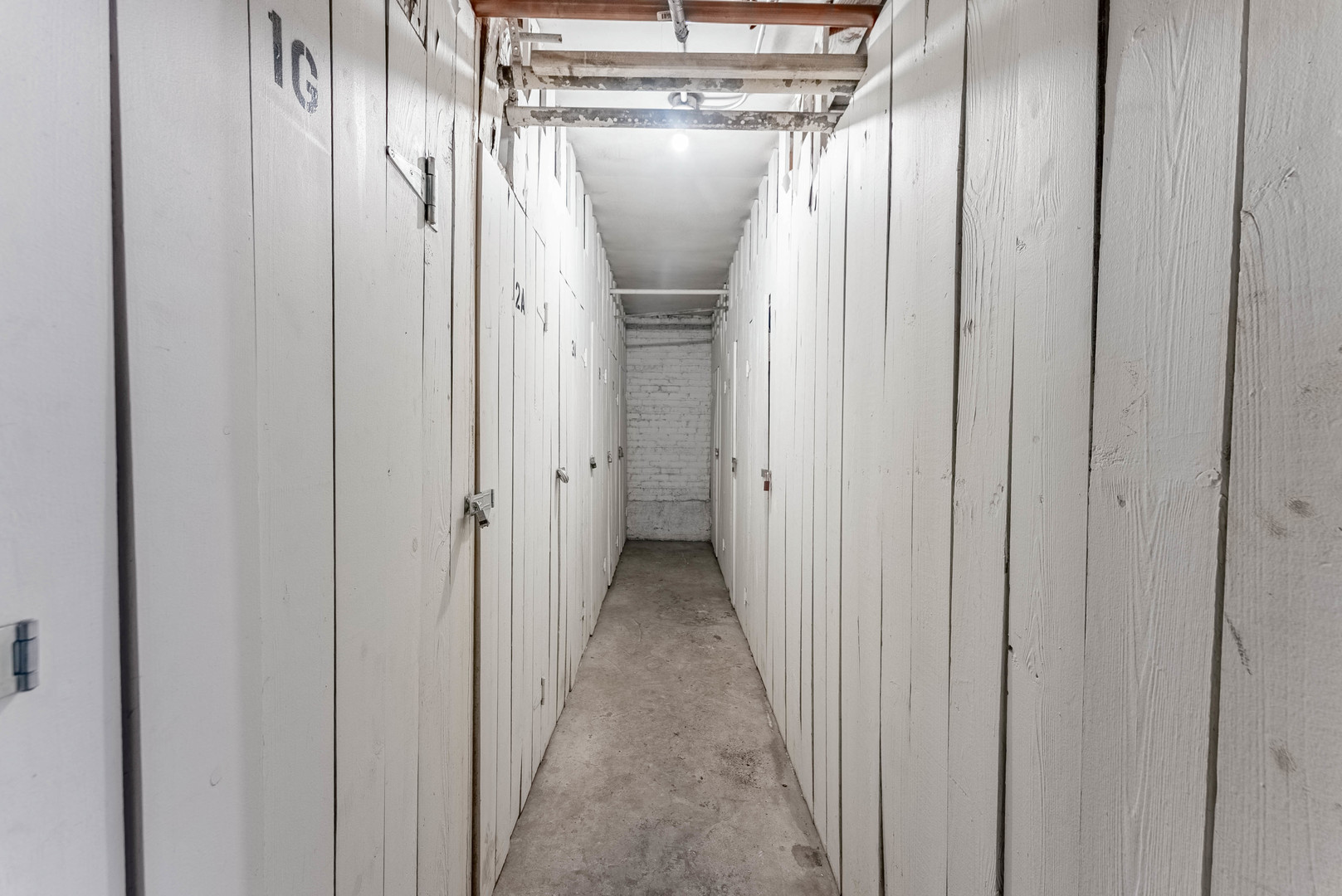 6430 North Glenwood Avenue, Unit G4 Chicago, IL 60626 - Photo 27 of 33 a view of a walk in closet