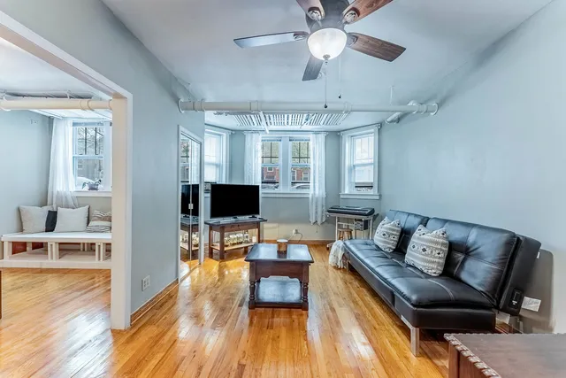 $149,900 | 6430 North Glenwood Avenue, Unit G4, Chicago, IL 60626