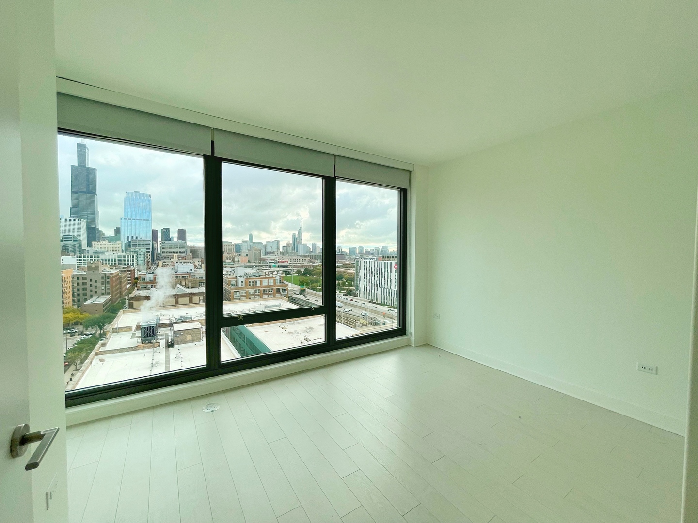 1035 West Van Buren Street, Unit 2000 Chicago, IL 60607 - Photo 8 of 23