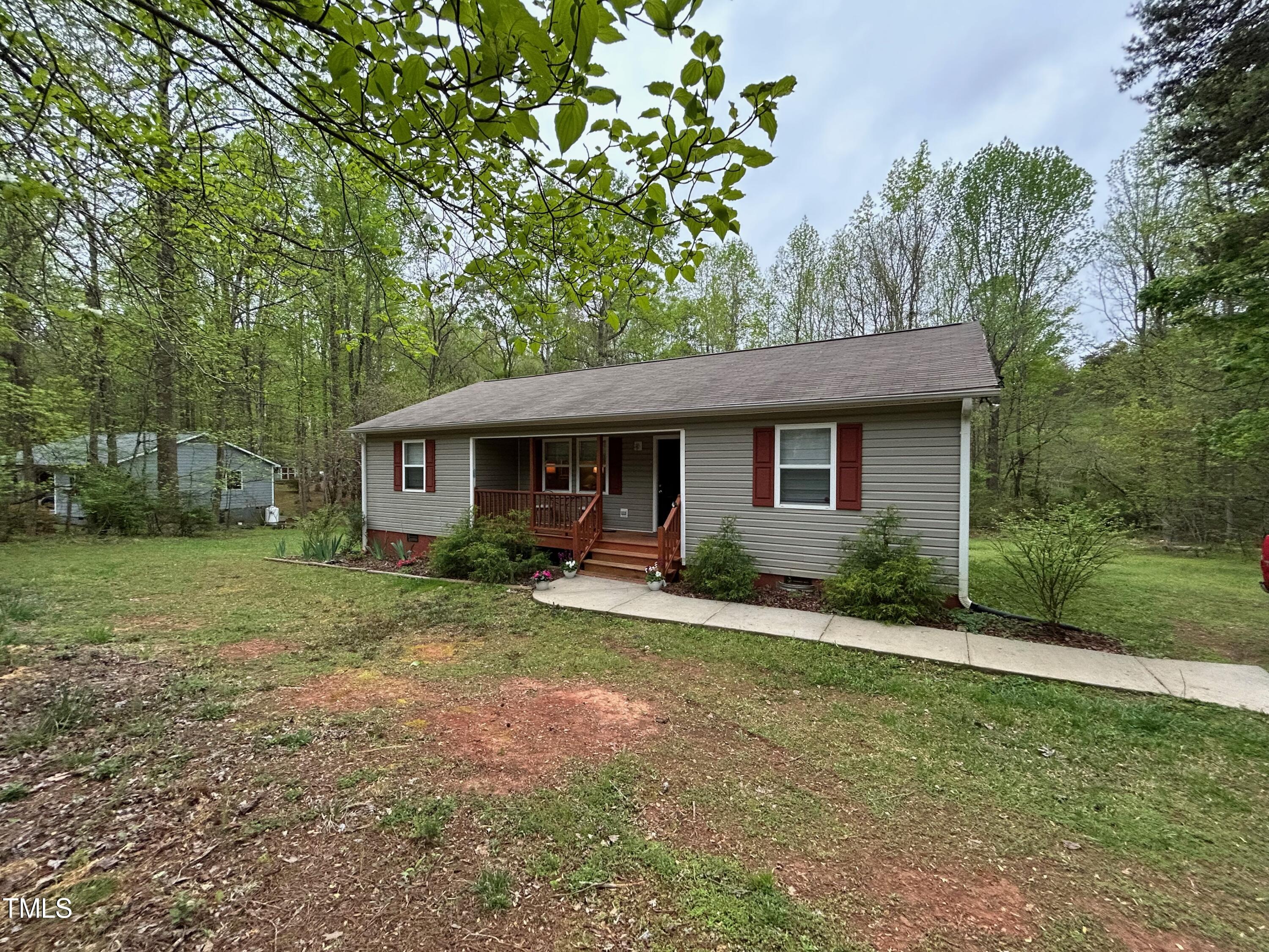 6730 Lakeview Road Mebane, NC 27302 - Photo 3 of 36 front with sidewalk