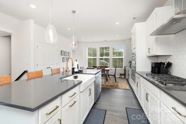 $2,850 | 408 Catawba Avenue, Davidson, NC 28036