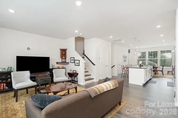 $2,850 | 408 Catawba Avenue, Davidson, NC 28036