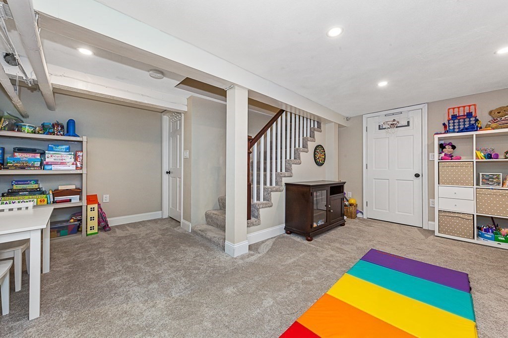 99 Newland Road Arlington, MA 02474 - Photo 38 of 38 Gallery Image 38
