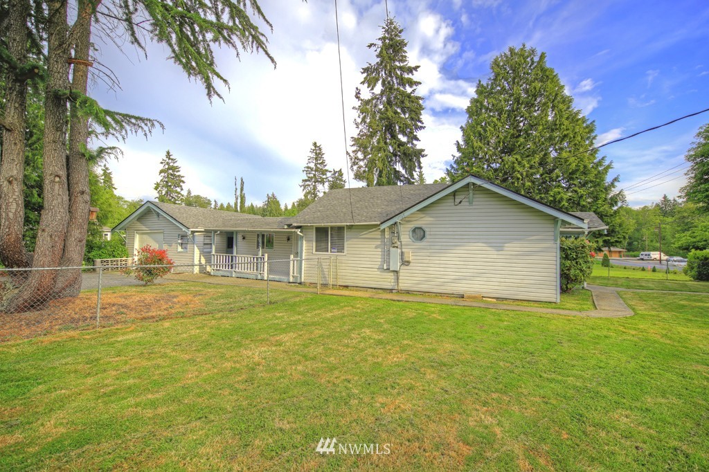 11502 County Line Road Edgewood, WA 98372 - Photo 2 of 13