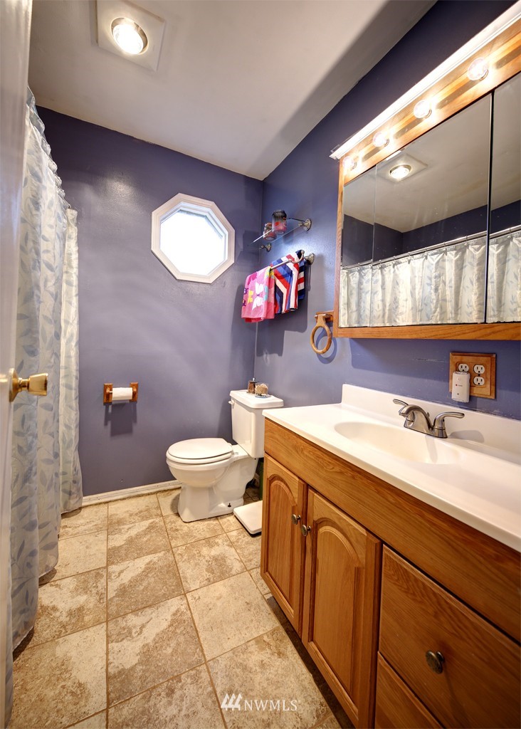 11502 County Line Road Edgewood, WA 98372 - Photo 9 of 13