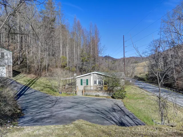 $245,000 | 8033 US 25/70 Highway, Marshall, NC 28753