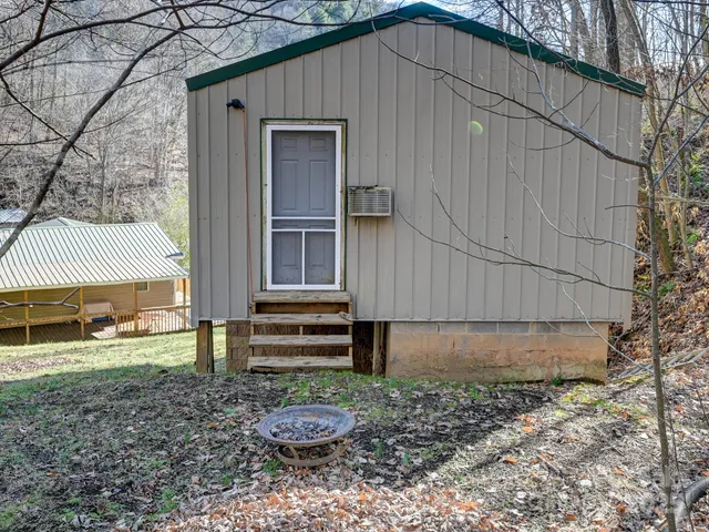 $245,000 | 8033 US 25/70 Highway, Marshall, NC 28753