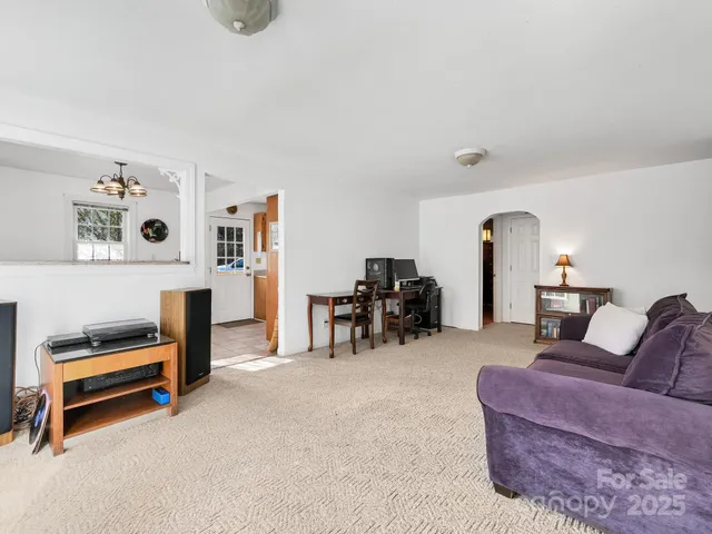 $245,000 | 8033 US 25/70 Highway, Marshall, NC 28753