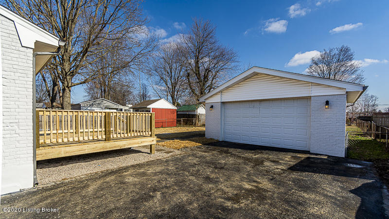 122 Overlook Road Louisville, KY 40229 - Photo 9 of 42 _ADS1186