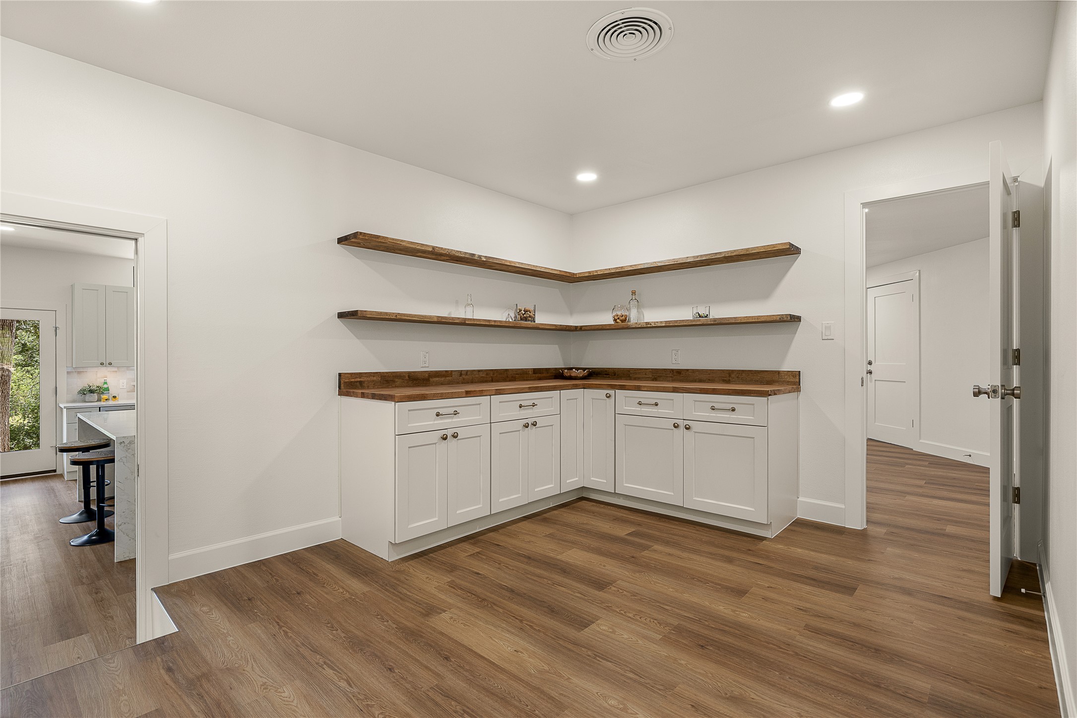1014 Country Club Road Georgetown, TX 78628 - Photo 13 of 26