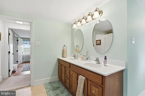 $875,000 | 572 Halteman Road, Souderton, PA 18964