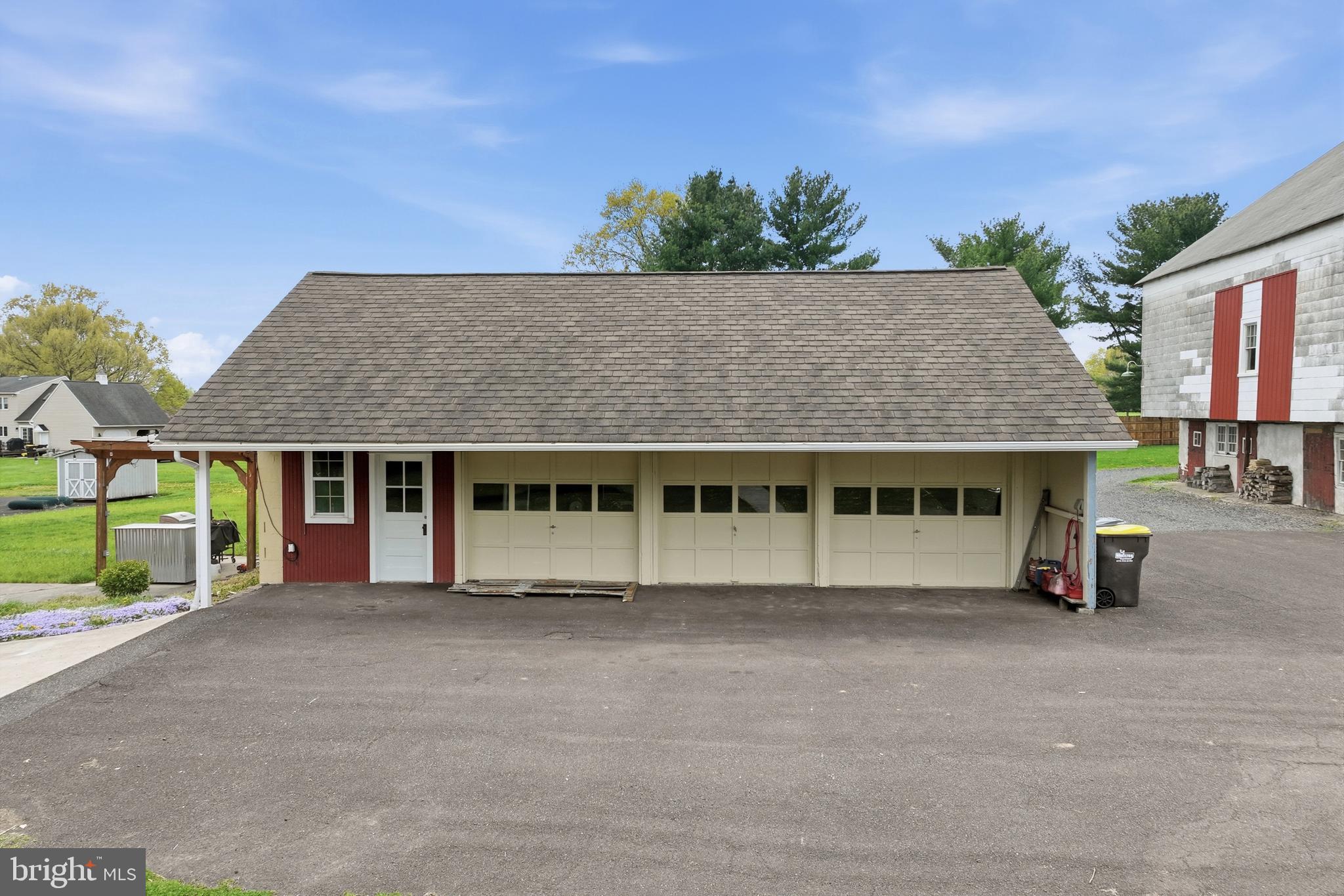 572 Halteman Road Souderton, PA 18964 - Photo 62 of 81 Three car plus gargage
